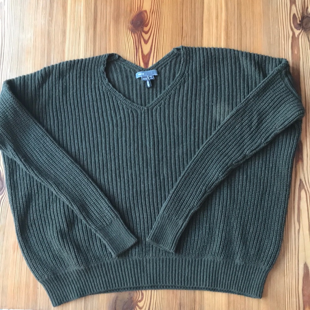 Vince Deep Pine Green Chain Stitch V-neck Sweater